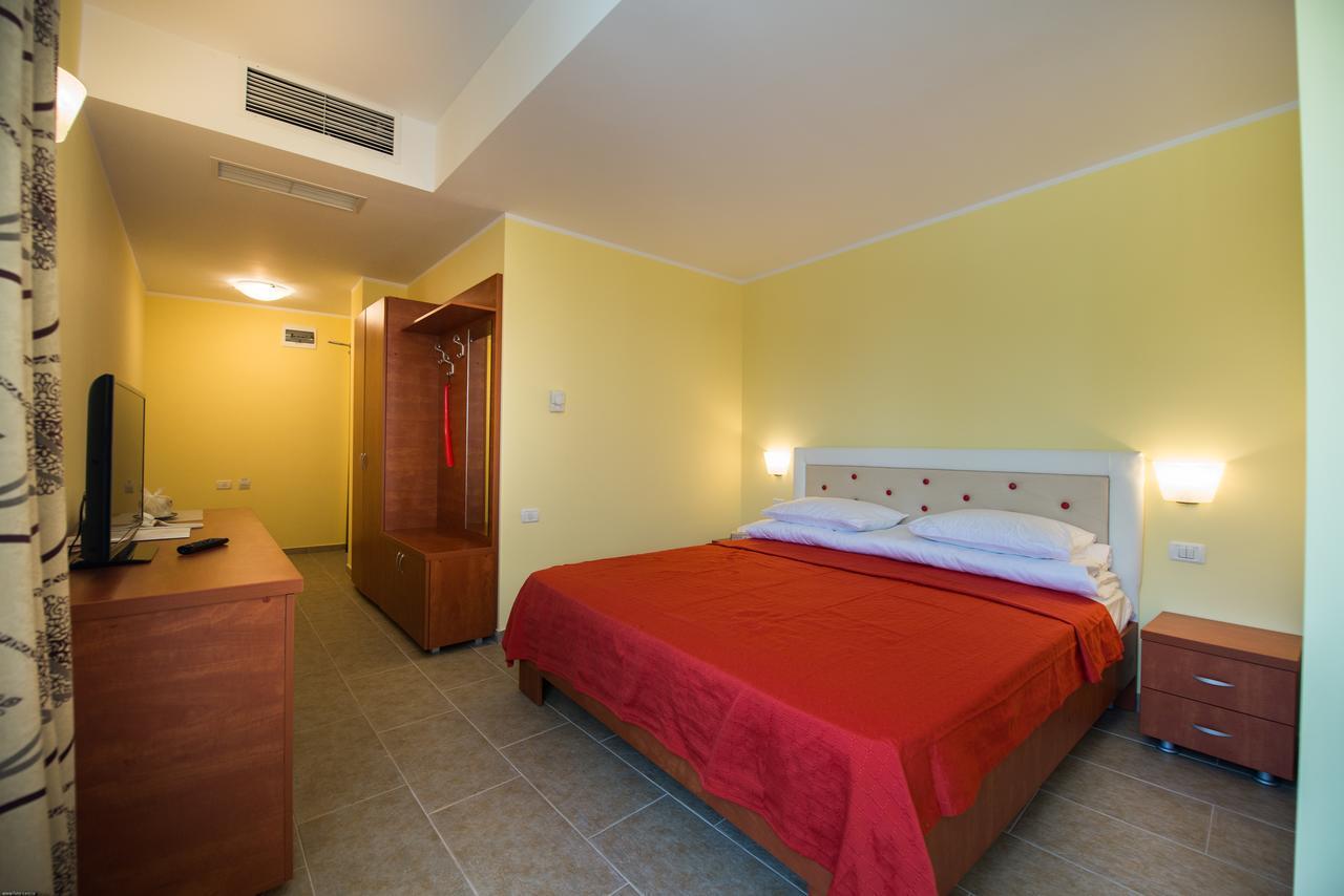 Sara Boutique Hotel - Laurette Due Mamaia Exterior foto